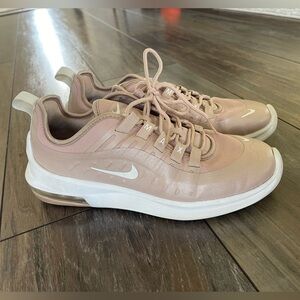 Nike women Air max Axis sneakers particle beige size US 8